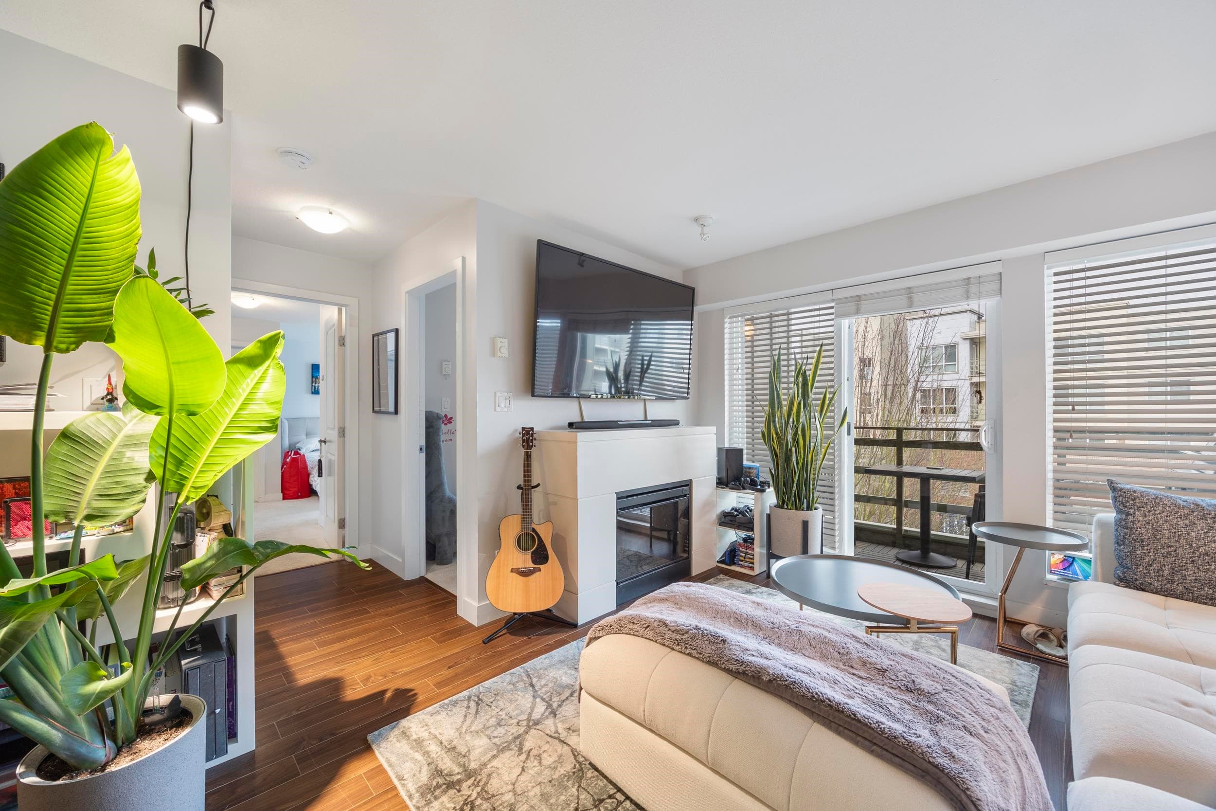 201 - 15745 Croydon Drive, Surrey, V3Z 2L5 — photo 3