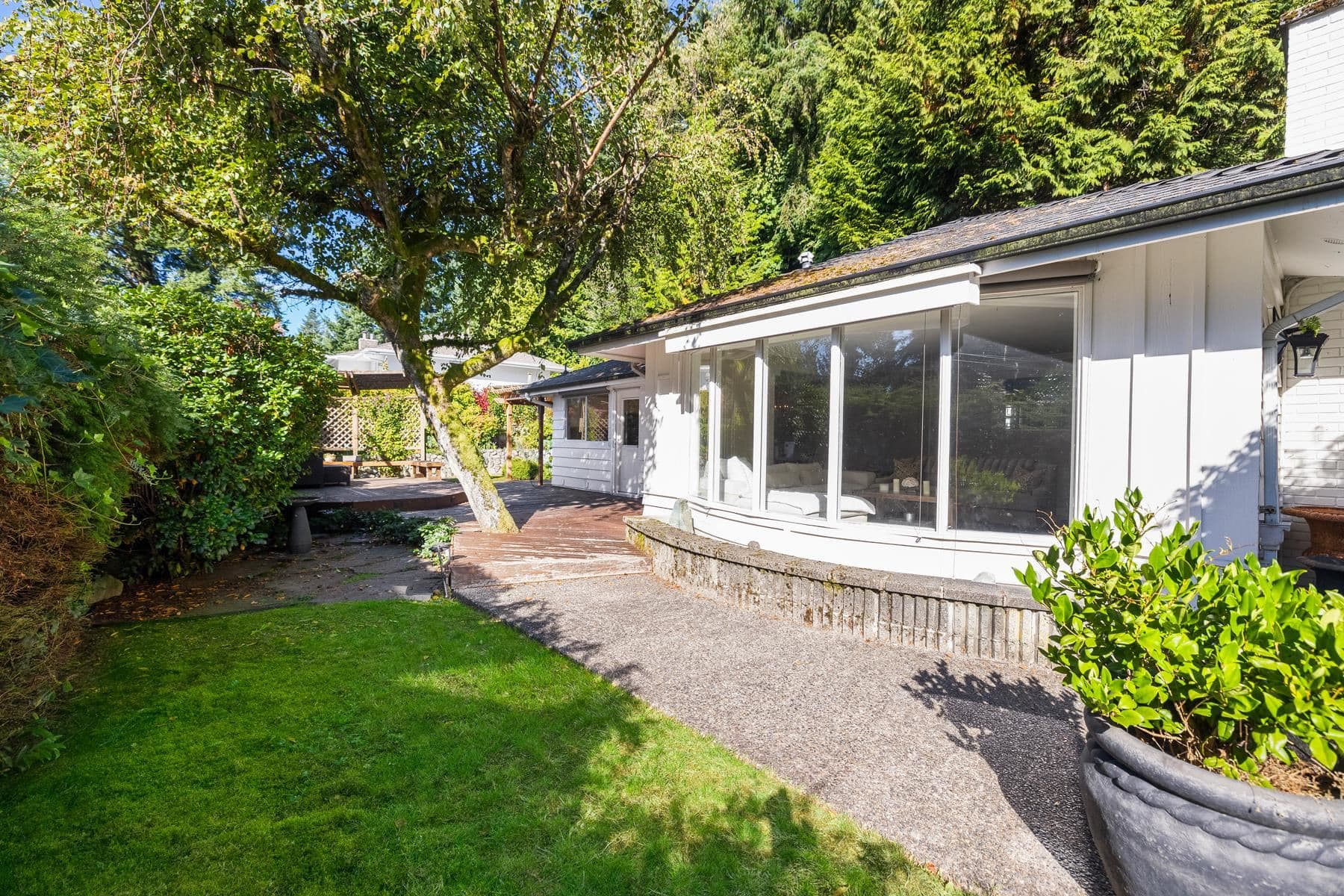 4110 Burkeridge Place, West Vancouver, V7V 3M9 — photo 4