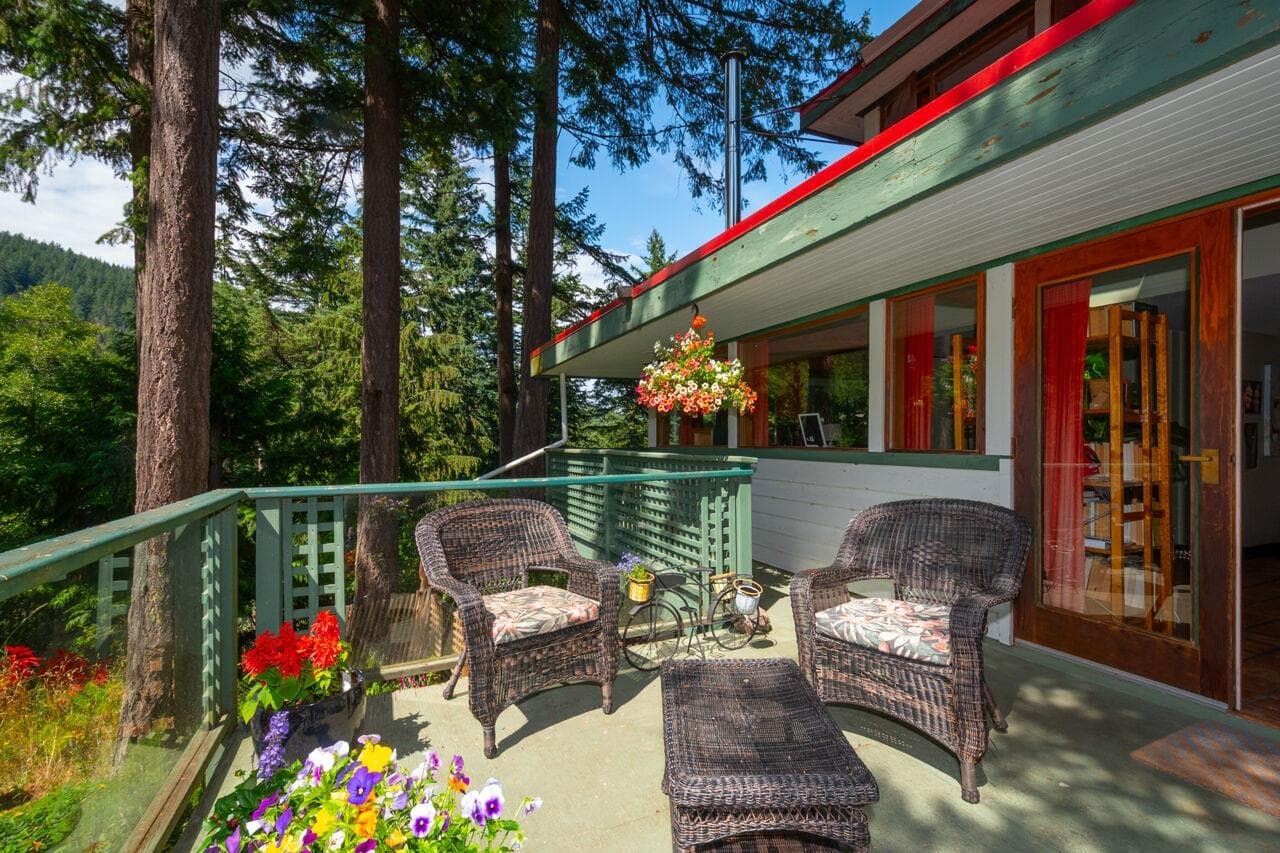 1261 Eagle's Nest Road, Bowen Island, V0N 1G1 — photo 2