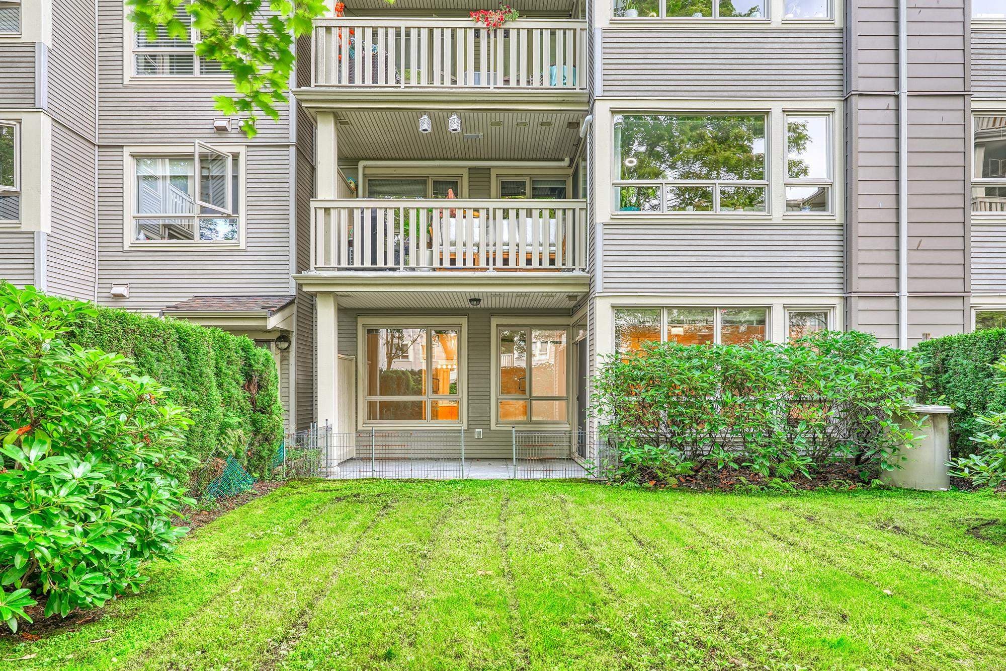 127 - 801 Klahanie Drive, Port Moody, V3H 5K4 — photo 1