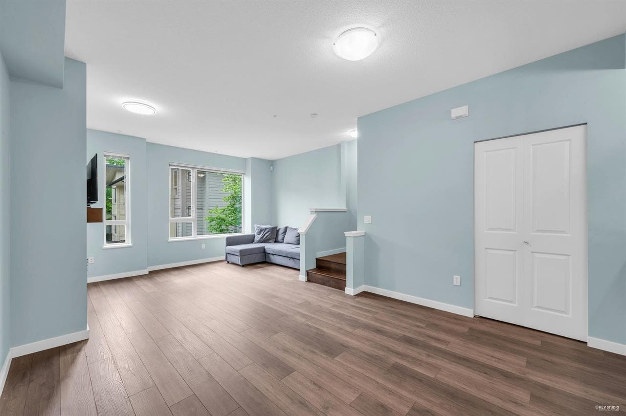 51 - 9229 University Crescent, Burnaby, V5A 4Z2 — photo 2