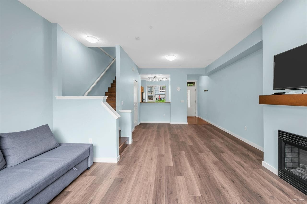 51 - 9229 University Crescent, Burnaby, V5A 4Z2 — photo 4