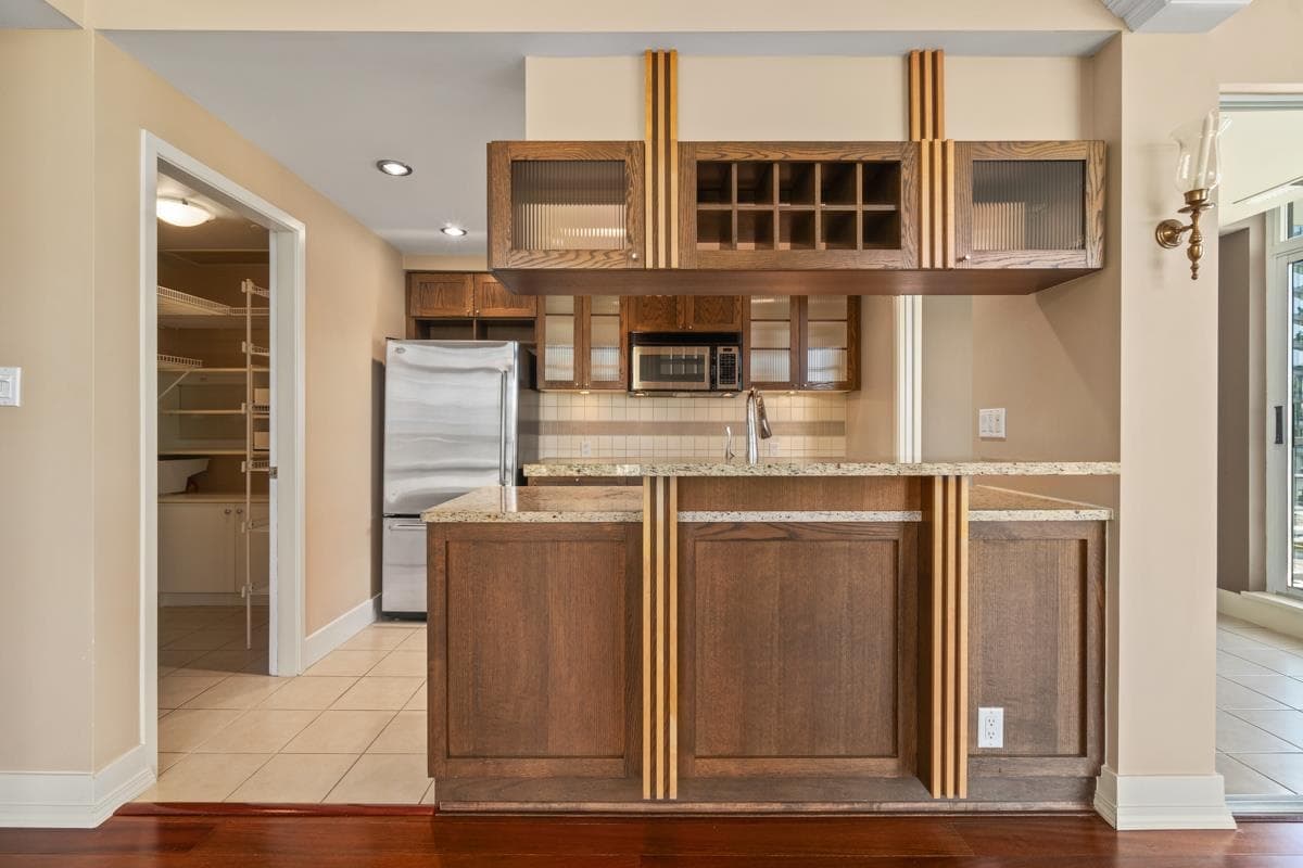 606 - 1483 Homer Street, Vancouver, V6Z 3C7 — photo 3