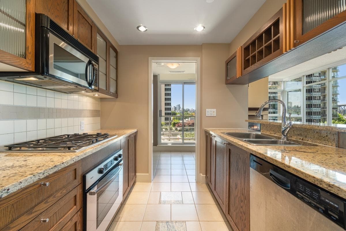 606 - 1483 Homer Street, Vancouver, V6Z 3C7 — photo 4