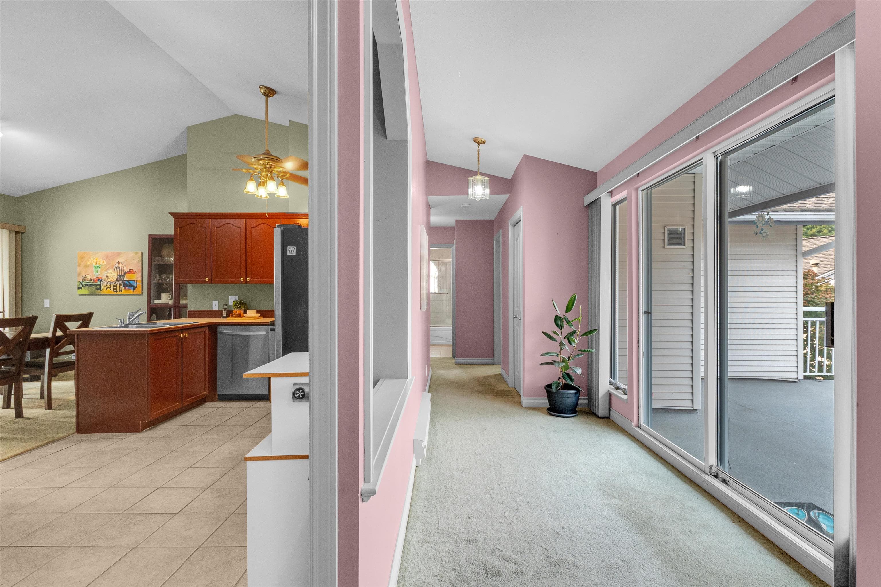 212 - 9072 Fleetwood Way, Surrey, V3R 0M6 — photo 5