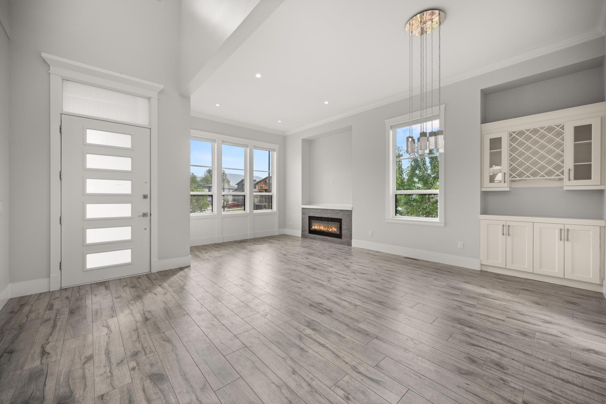 8379 Mctaggart Street, Mission, V2V 0G3 — photo 2