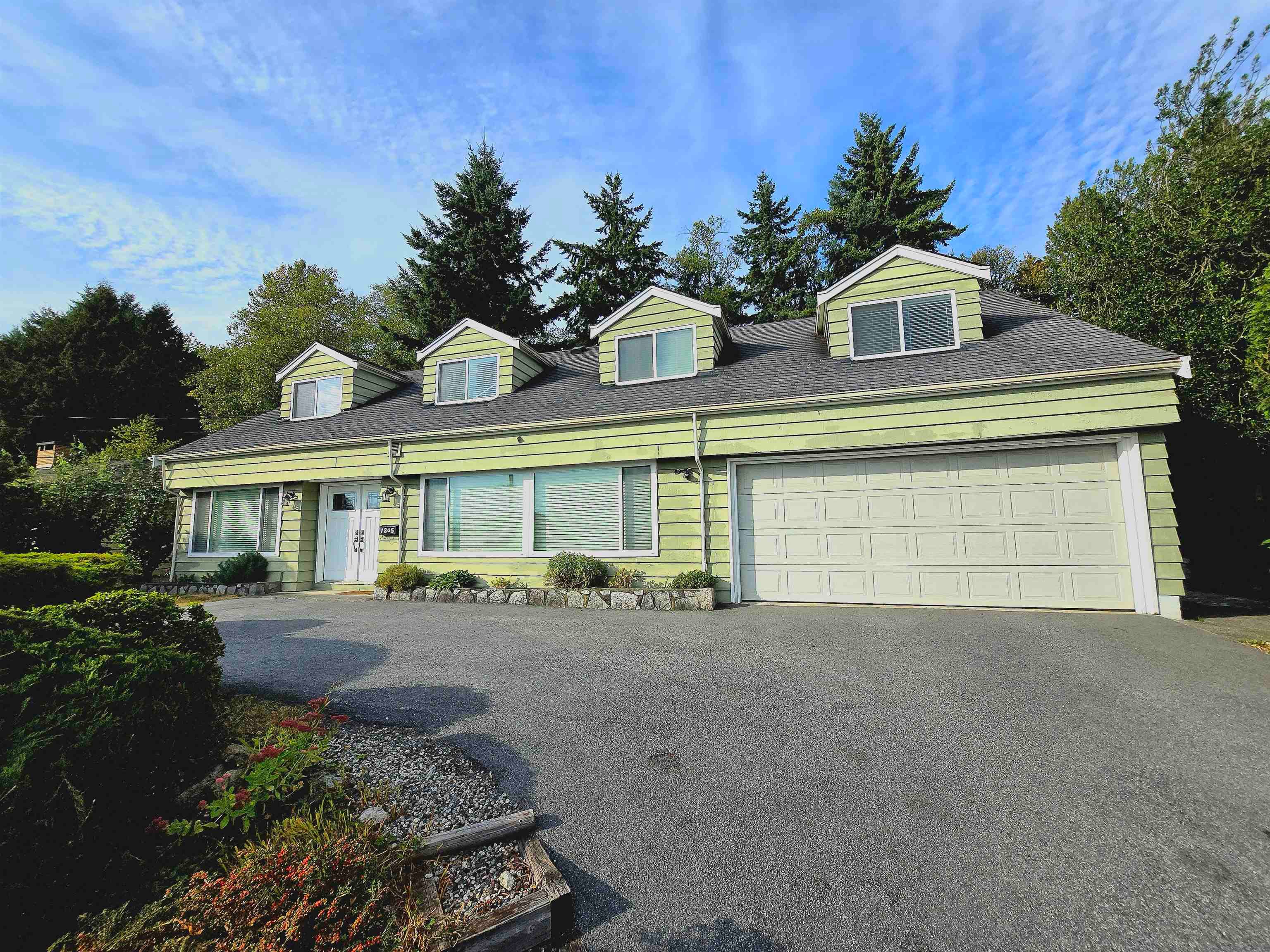 1805 Rosebery Avenue, West Vancouver