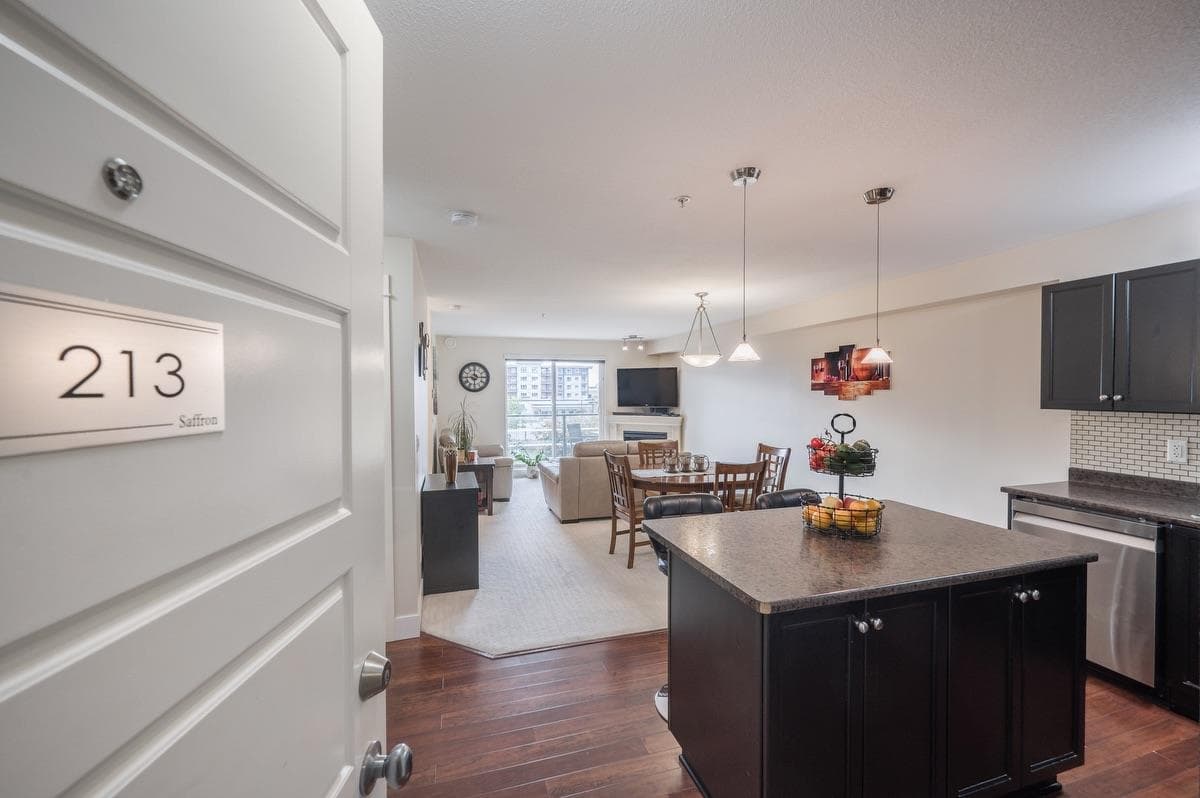 213 - 30525 Cardinal Avenue, Abbotsford, V2T 0A8 — photo 2