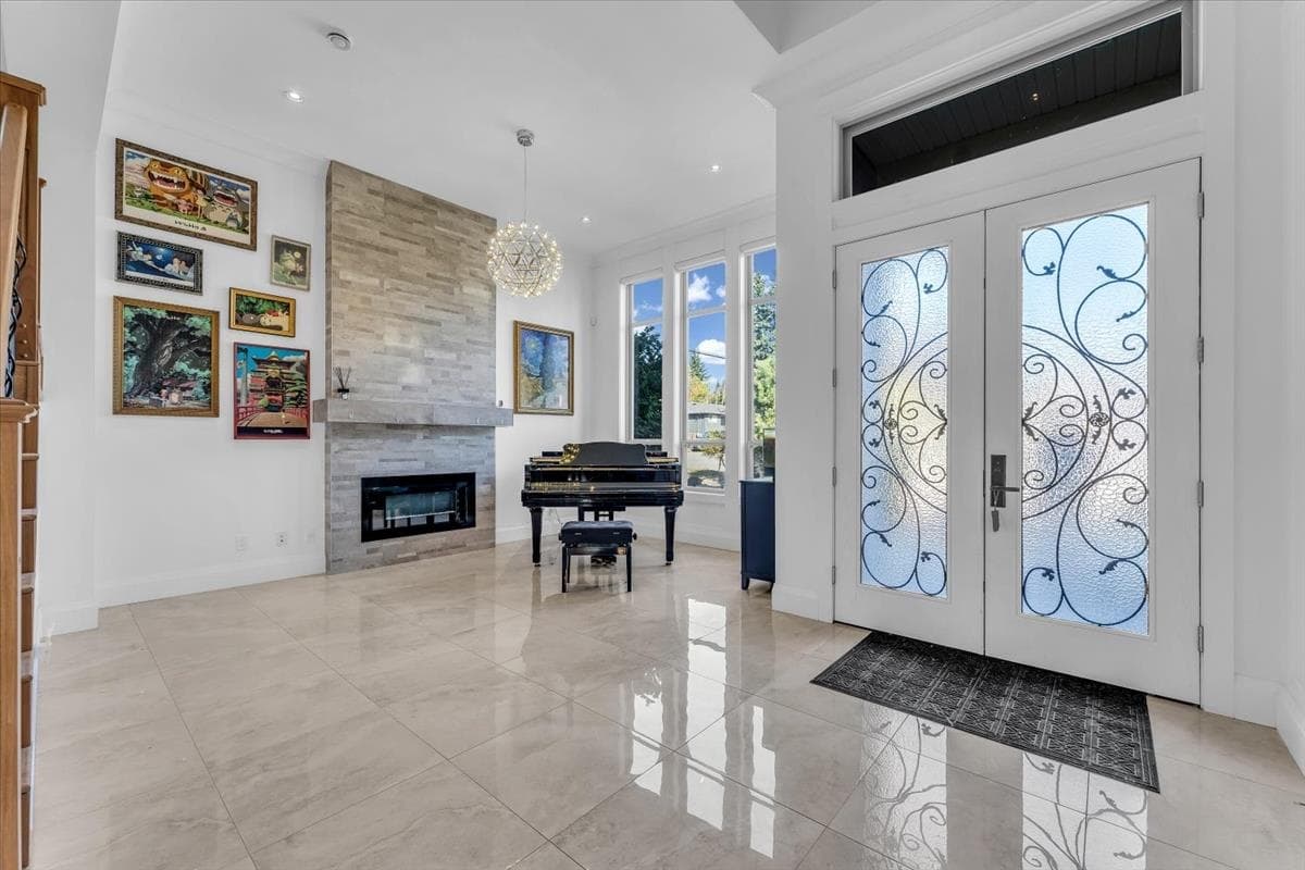 2268 Latimer Avenue, Coquitlam