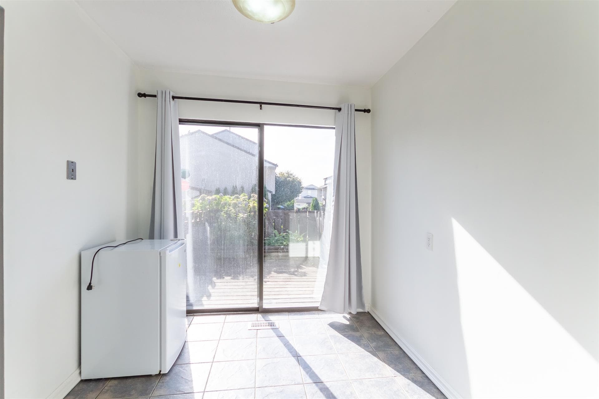 22180 122 Avenue, Maple Ridge, V2X 3X6 — photo 4