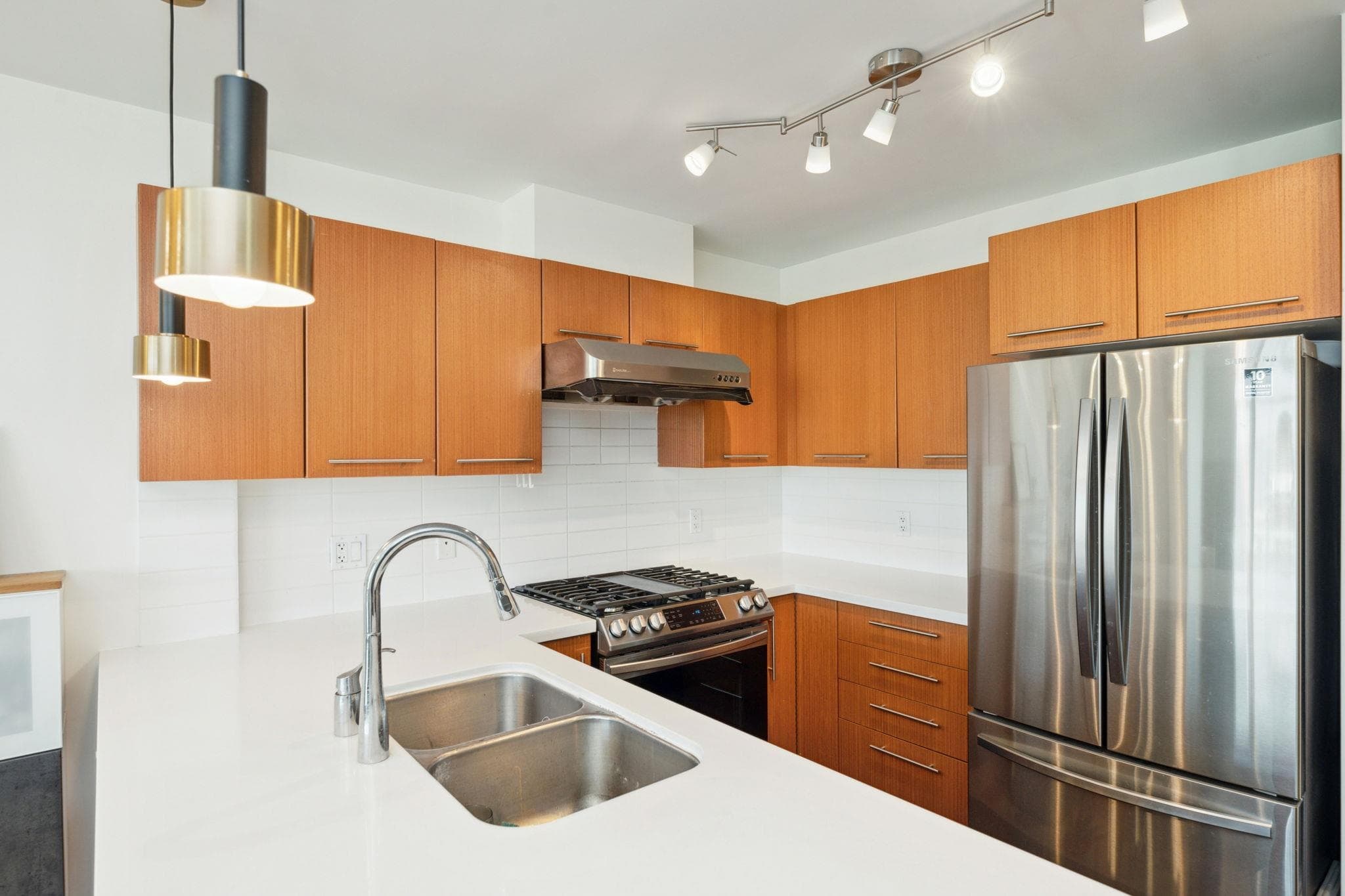 2905 - 2133 Douglas Road, Burnaby, V5C 0E9 — photo 5