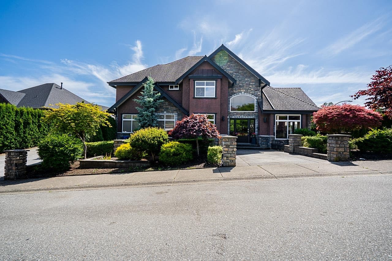 7969 Tuckwell Terrace, Mission