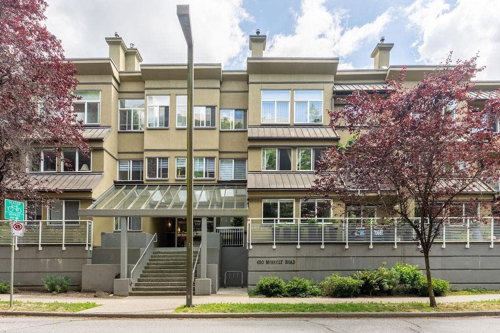 301 - 650 Moberly Road, Vancouver, V5Z 4J1 — photo 2