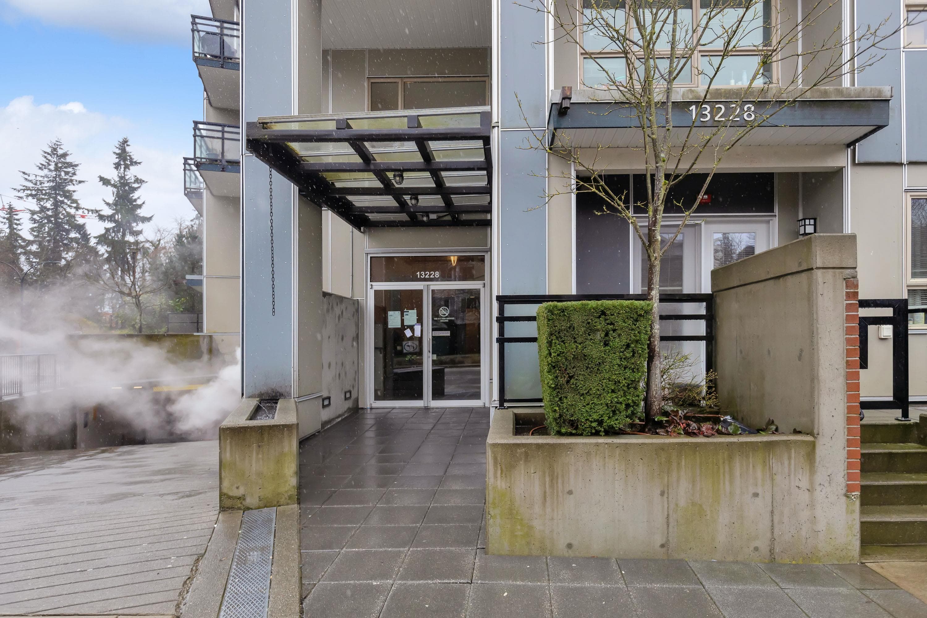 420 - 13228 Old Yale Road, Surrey, V3T 0K3 — photo 2