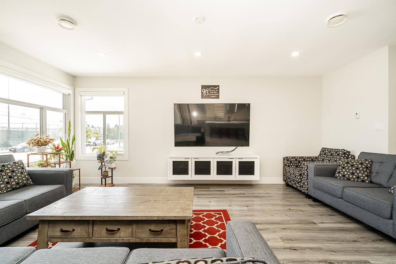 11553 83 Avenue, Delta, V4C 2G9 — photo 3