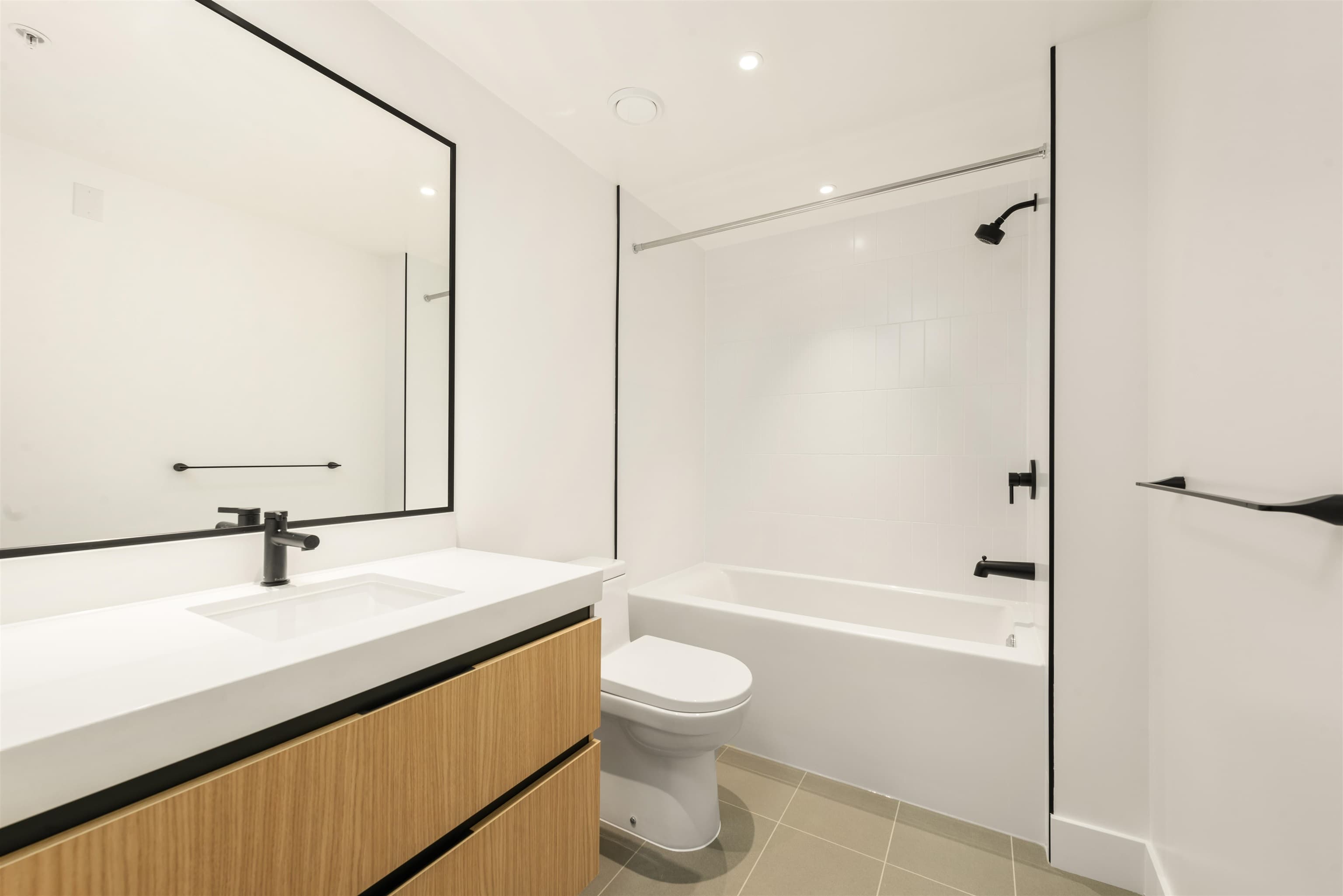 113 - 2235 E Broadway, Vancouver, V5N 0J5 — photo 4