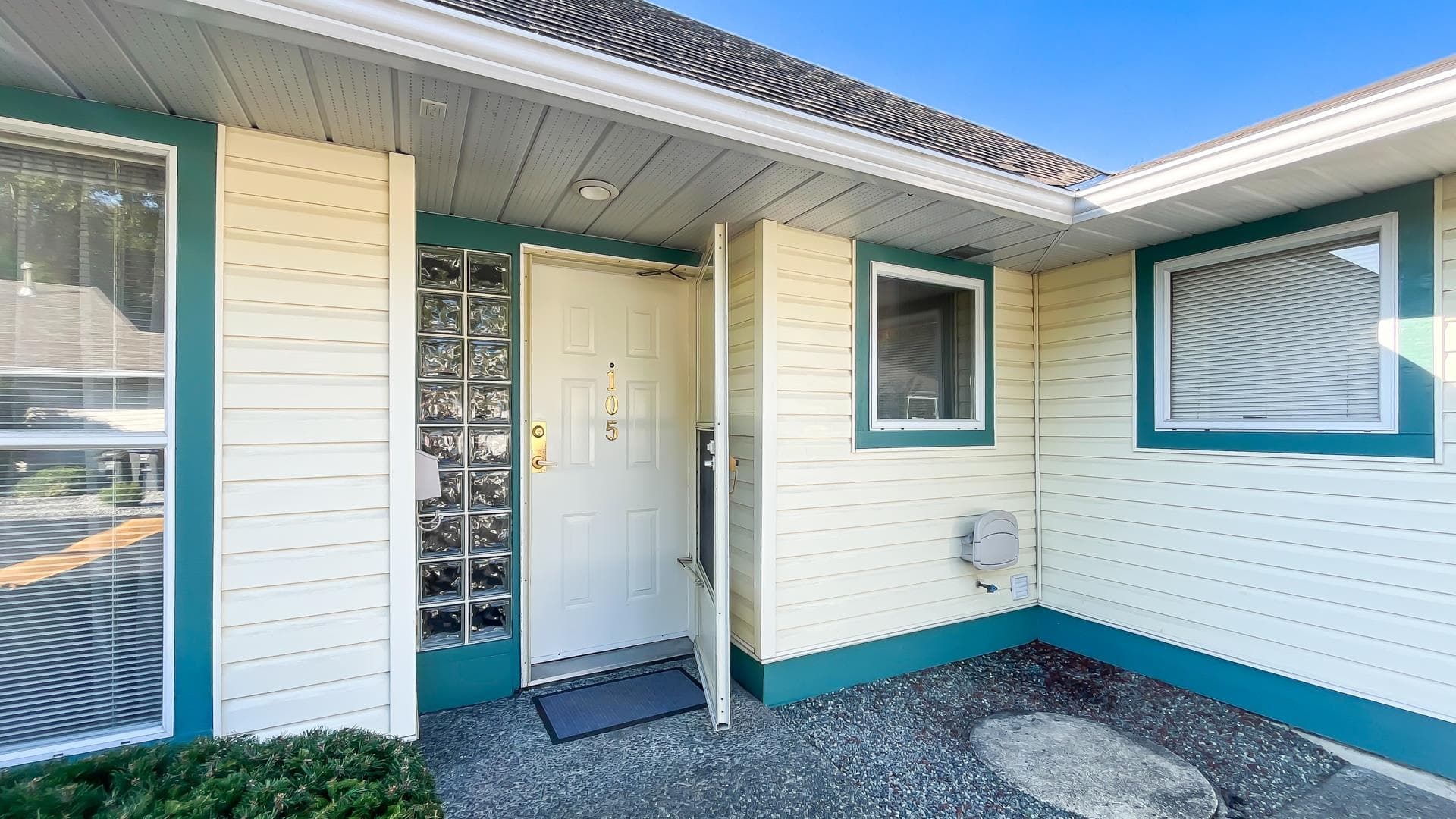 105 - 10172 141 Street, Surrey, V3T 4P6 — photo 3