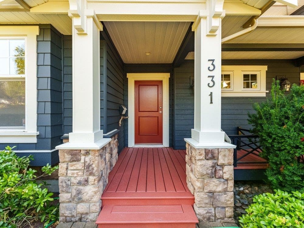 331 W 14th Street, North Vancouver, V7M 1P5 — photo 2