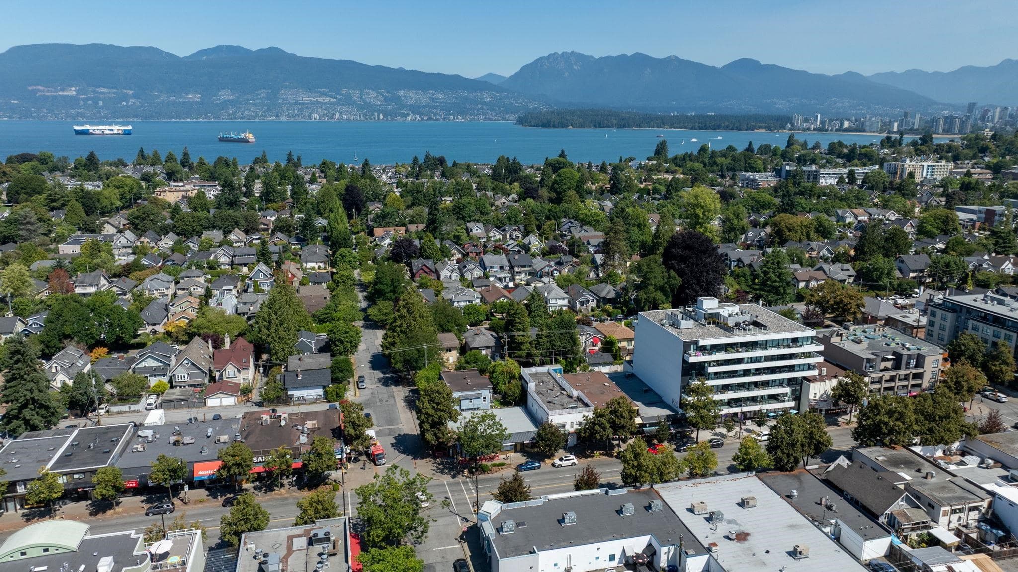 3192 W 8th Avenue, Vancouver — sold