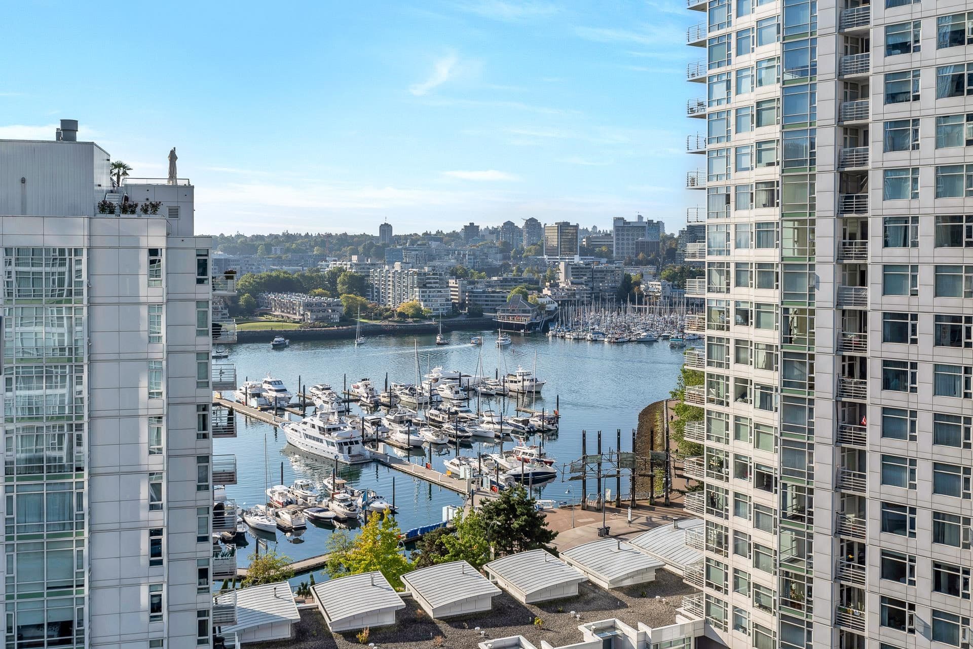 1608 - 198 Aquarius Mews, Vancouver, V6Z 2Y4 — photo 1