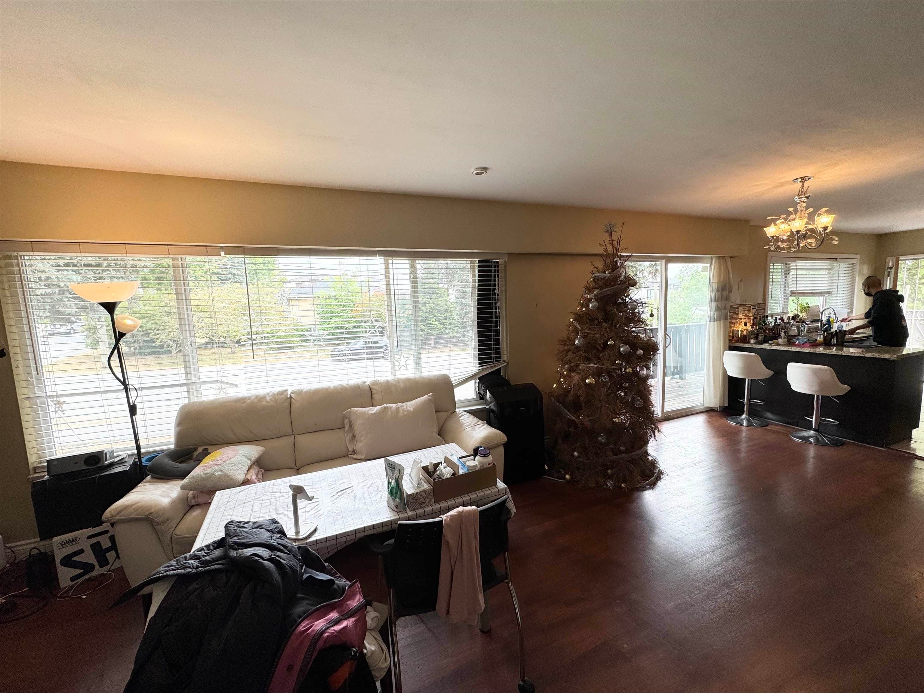 1305 Kensington Avenue, Burnaby, V5B 4C2 — photo 5