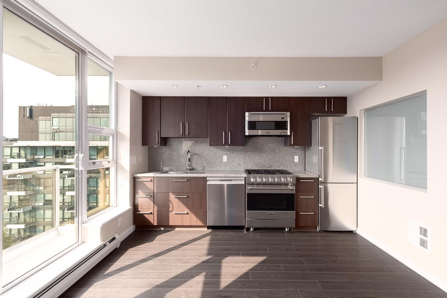 1506 - 168 W 1st Avenue, Vancouver, V5Y 0H6 — photo 2