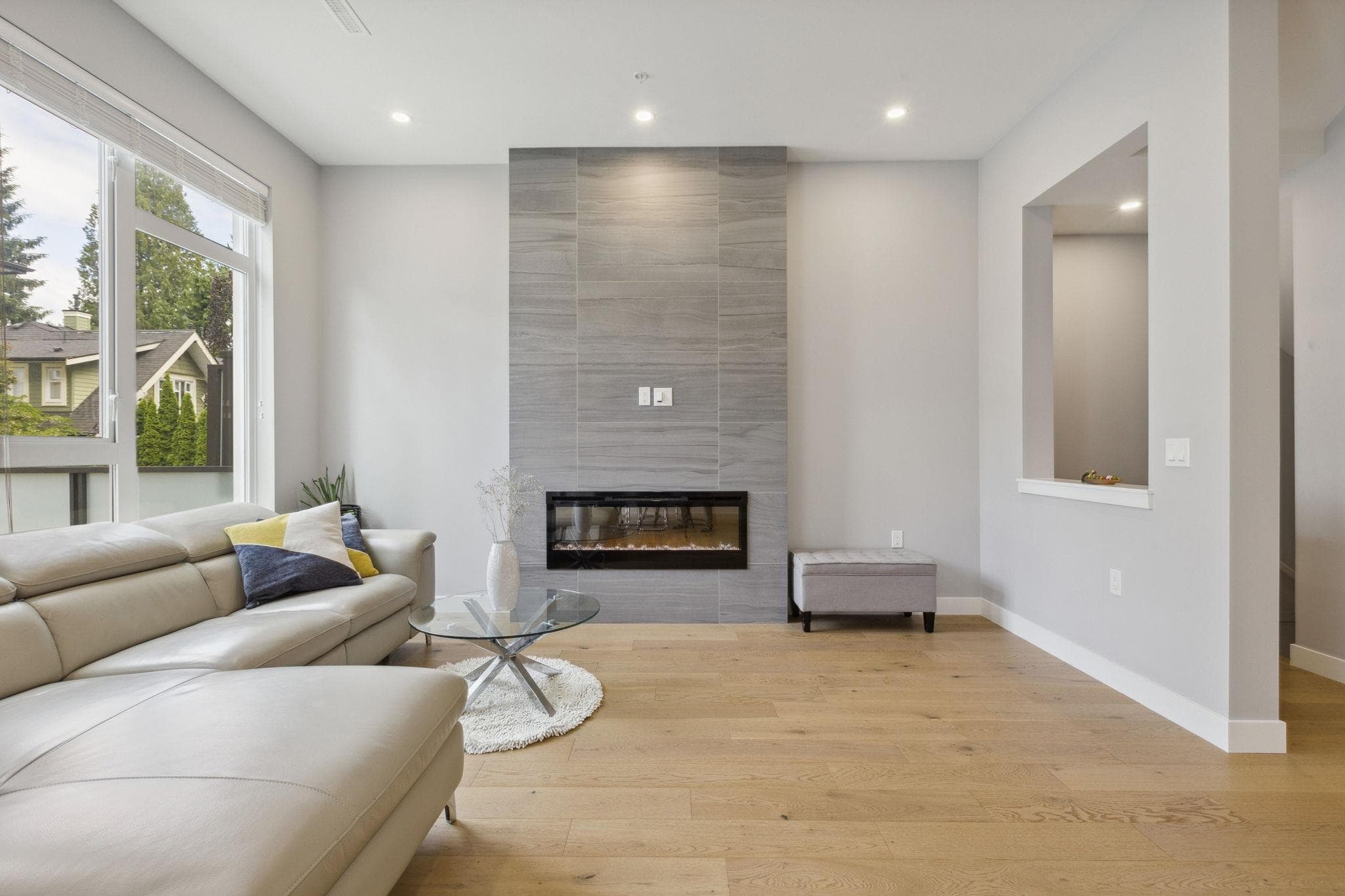 4684 Capilano Road, North Vancouver, V7R 4K3 — photo 2
