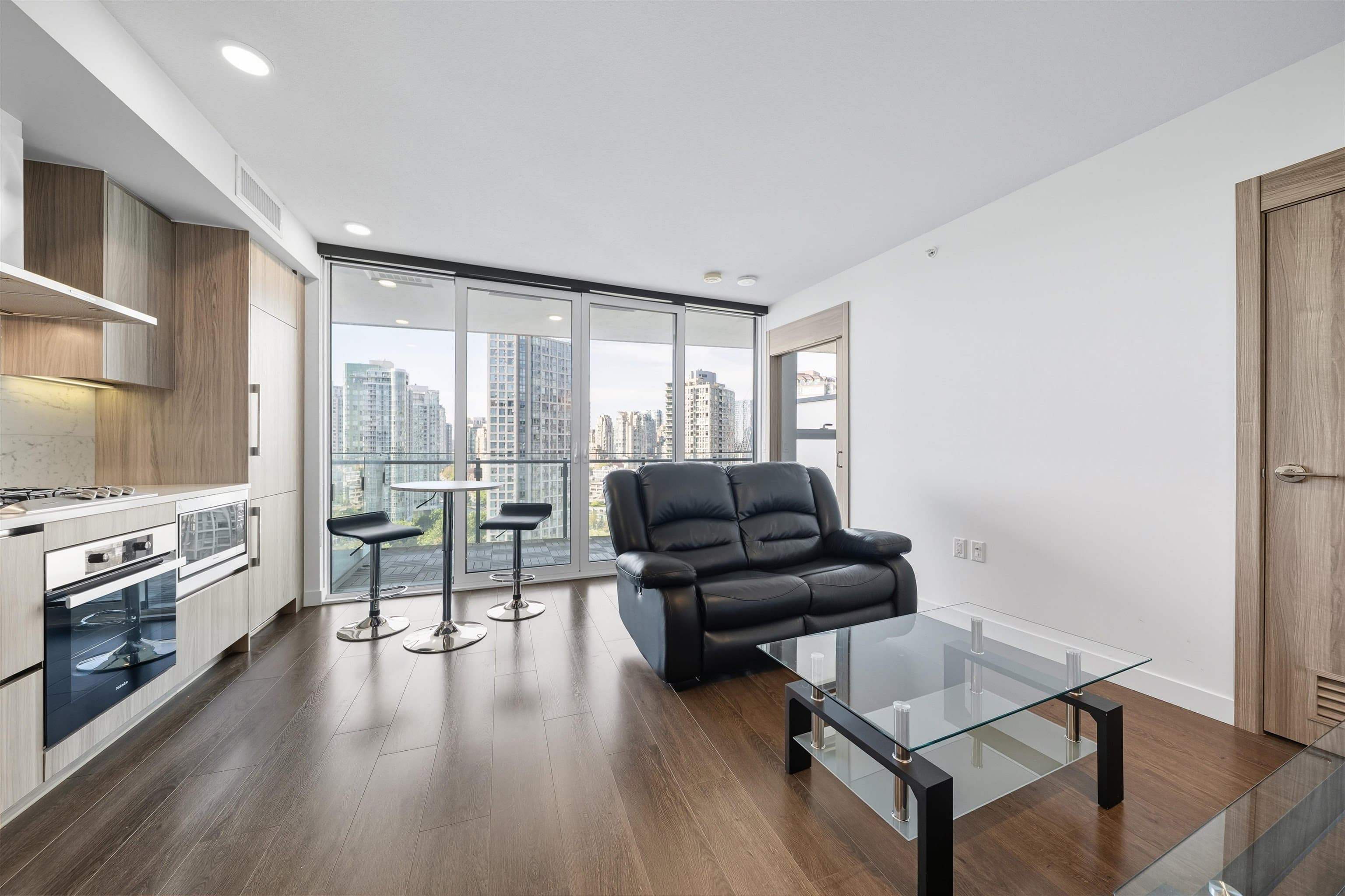 1804 - 89 Nelson Street, Vancouver, V6Z 0E7 — photo 2