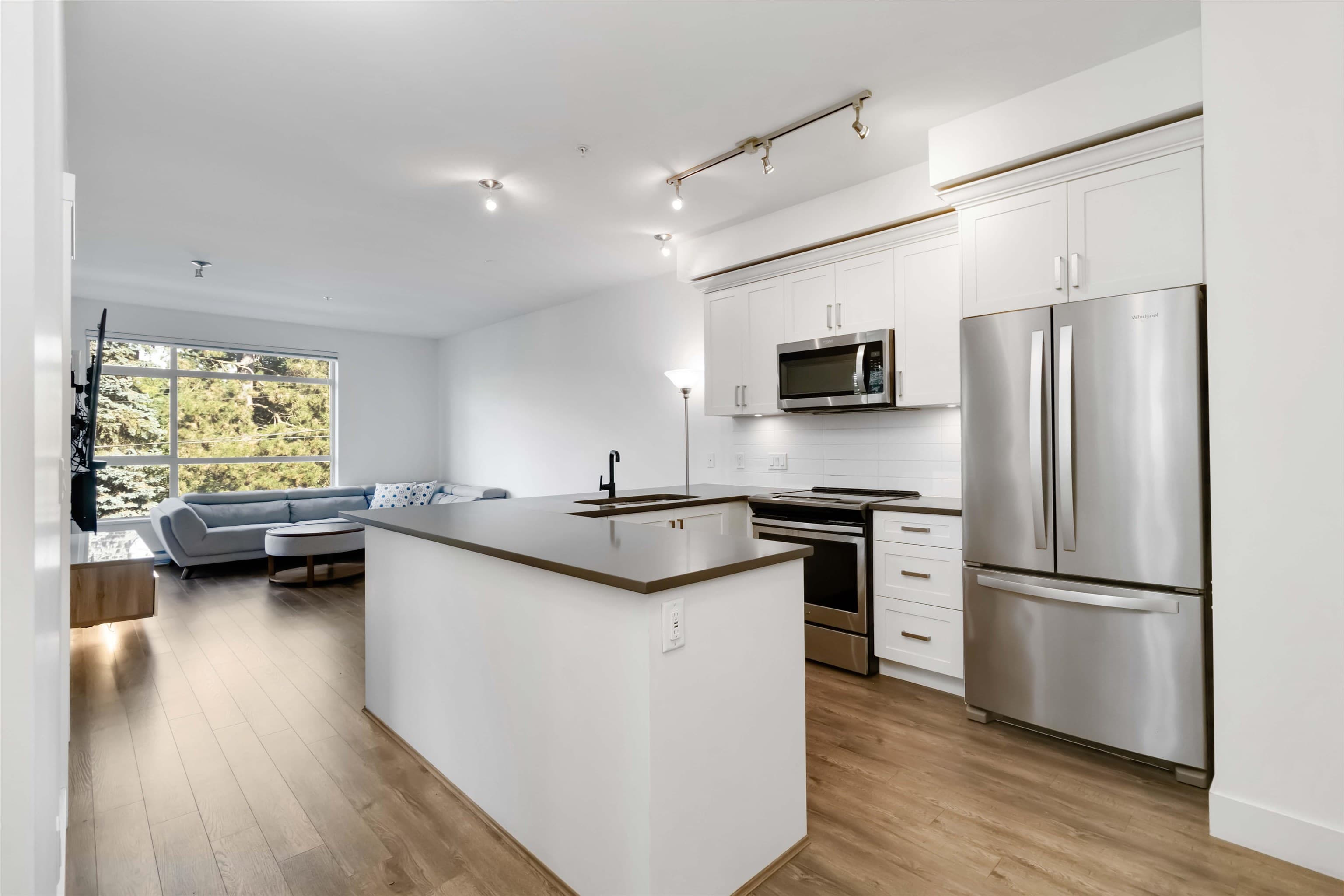 208 - 2436 Kelly Avenue, Port Coquitlam, V3C 0G9 — photo 2