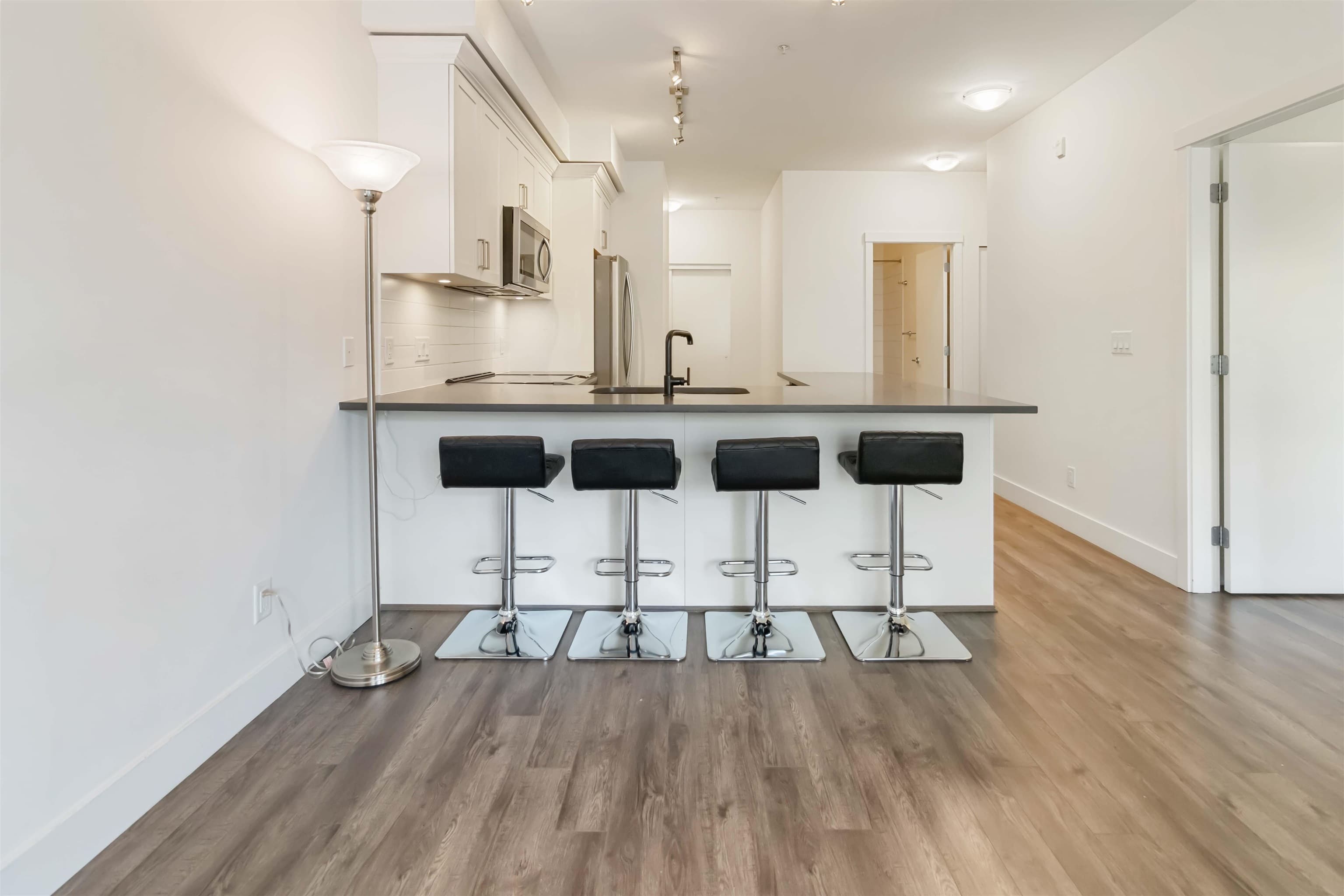 208 - 2436 Kelly Avenue, Port Coquitlam, V3C 0G9 — photo 3
