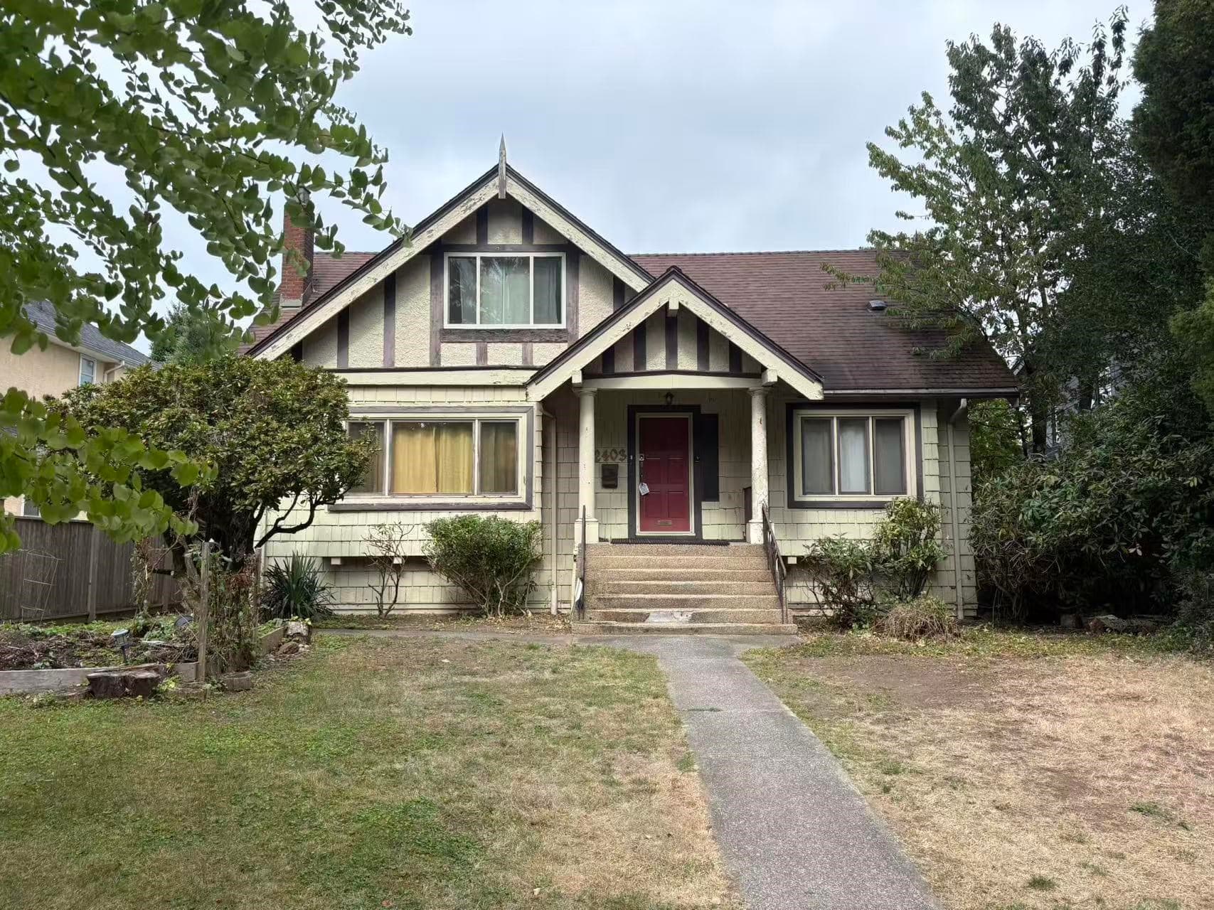 2403 W 34th Avenue, Vancouver