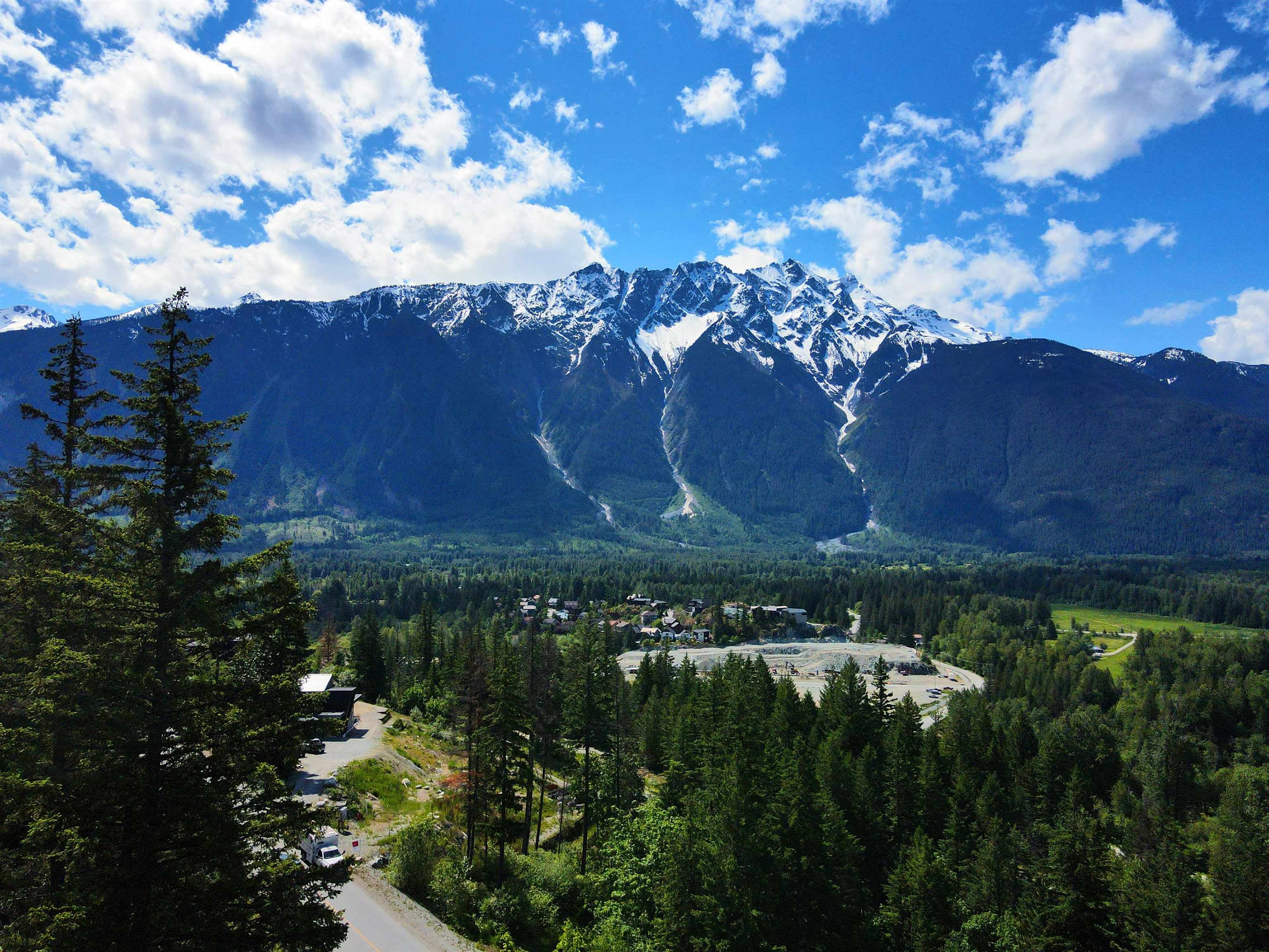 7505 Pebble Creek Drive, Pemberton