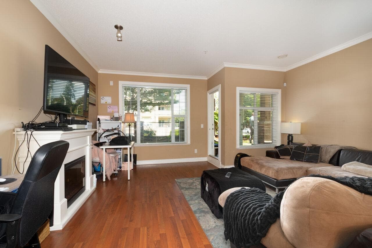 101 - 20286 53a Avenue, Langley, V3A 0A8 — photo 2