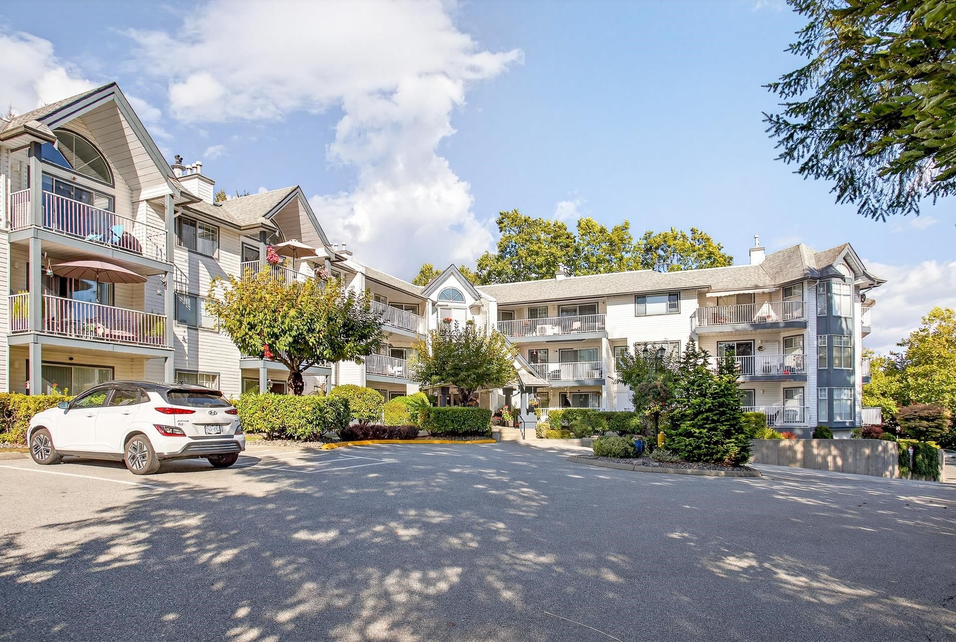 301 - 11601 227 Street, Maple Ridge, V2X 0J7 — photo 2