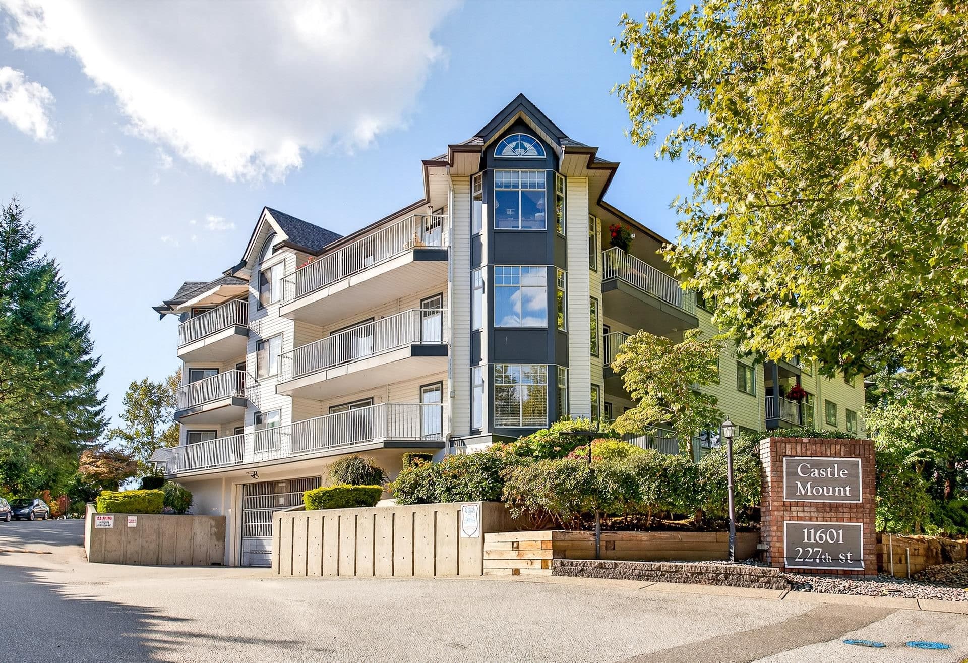 301 - 11601 227 Street, Maple Ridge, V2X 0J7 — photo 1