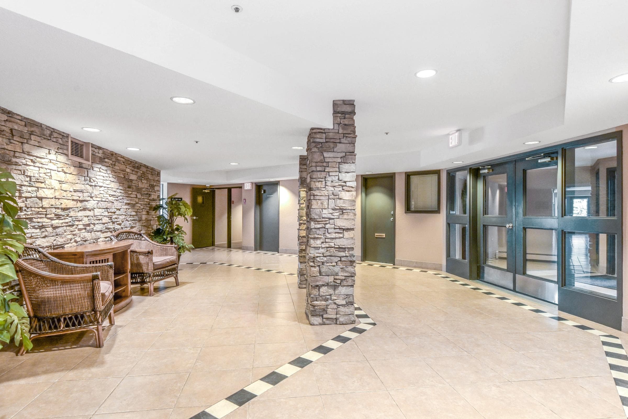 104 - 2700 Mccallum Road, Abbotsford, V2S 6X9 — photo 3
