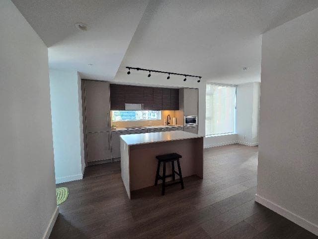 804 - 13745 George Junction, Surrey, V3T 0V8 — photo 2
