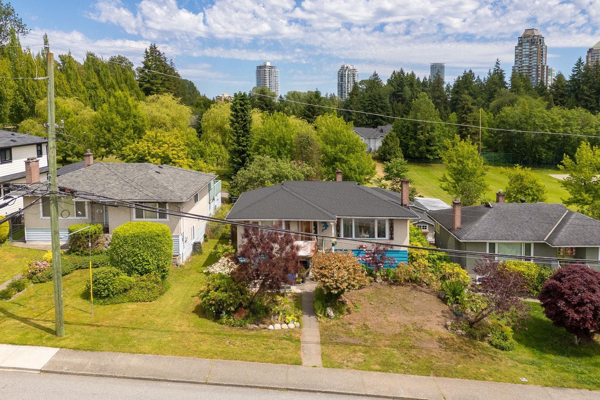 7658 Hedley Avenue, Burnaby, V5E 2R3 — photo 2