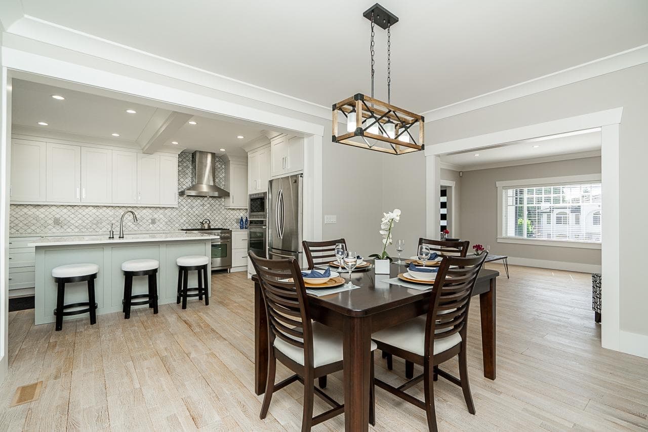 905 Edinburgh Street, New Westminster