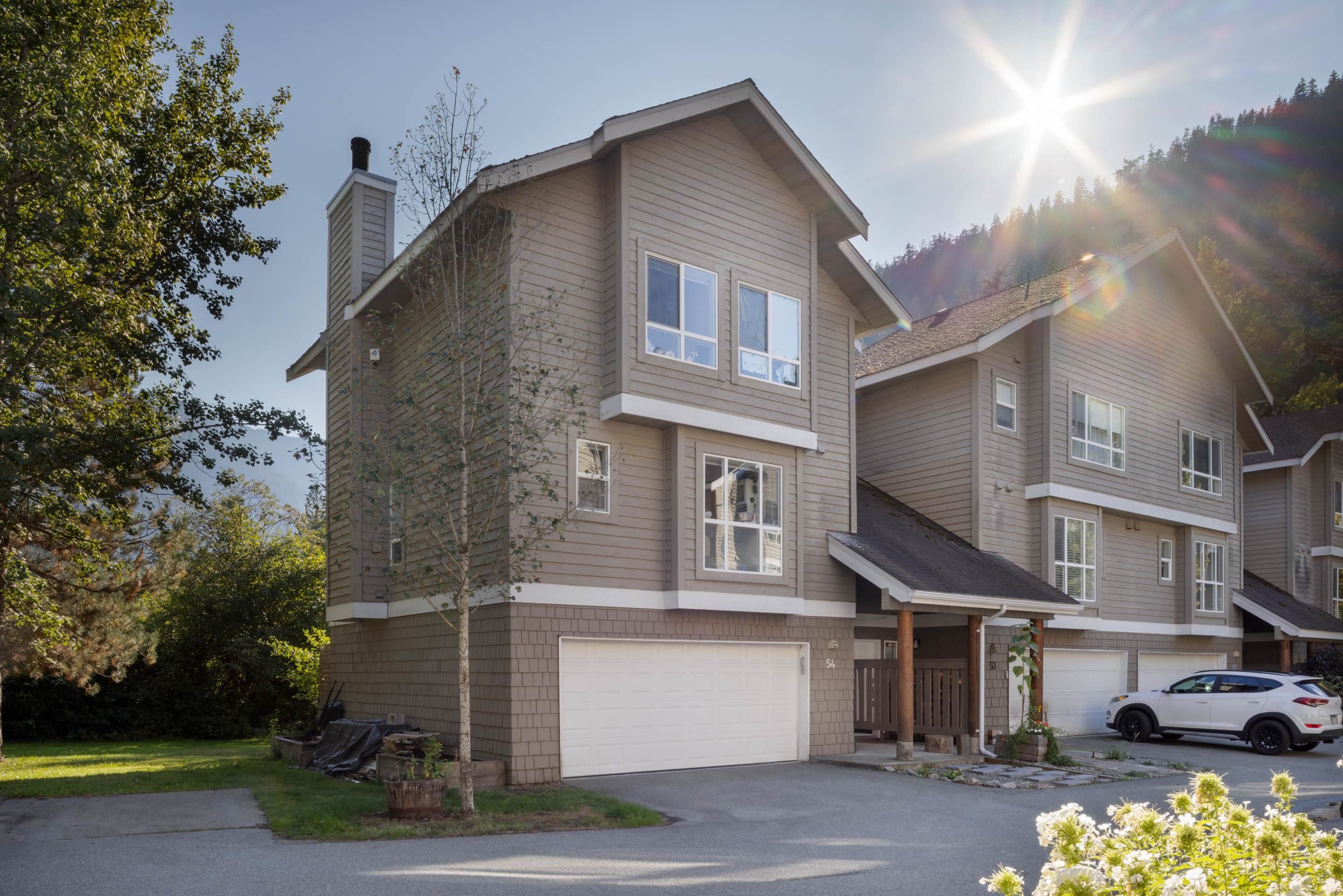 54 - 1400 Park Street, Pemberton, V0N 2L1 — photo 1