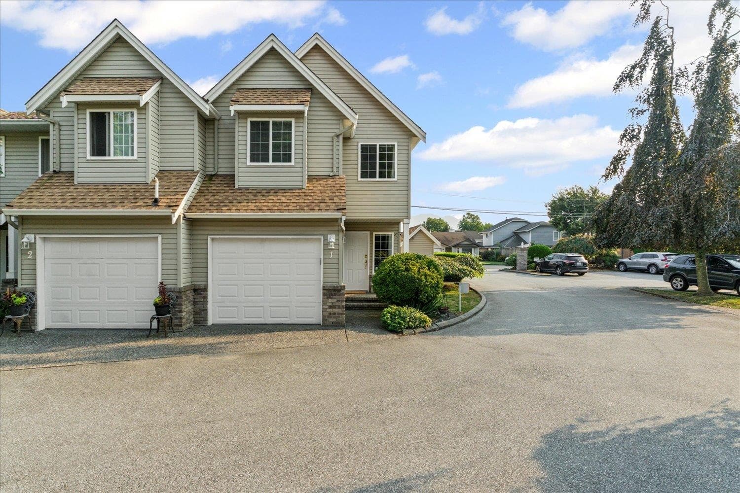 1 - 46277 Cessna Drive, Chilliwack, V2P 1A7 — photo 2