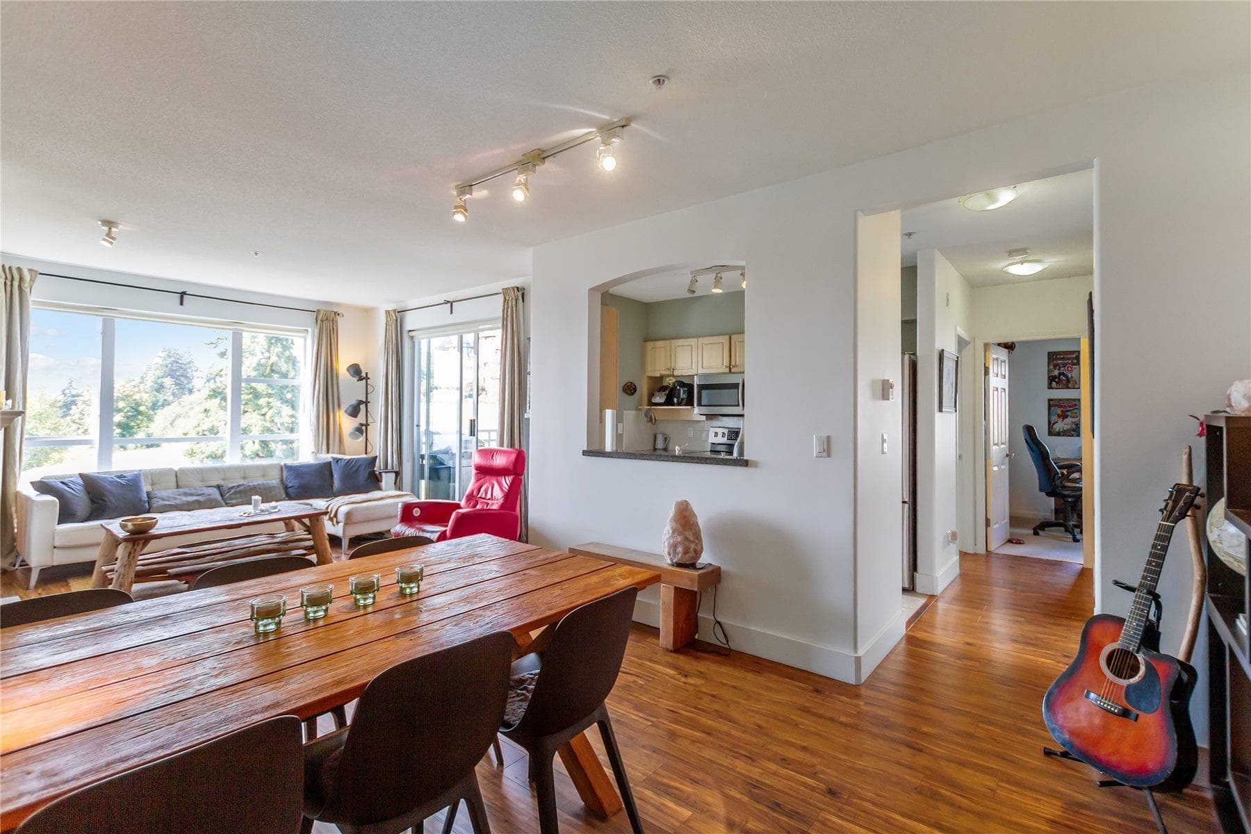 302 - 3608 Deercrest Drive, North Vancouver, V7G 2S8 — photo 2