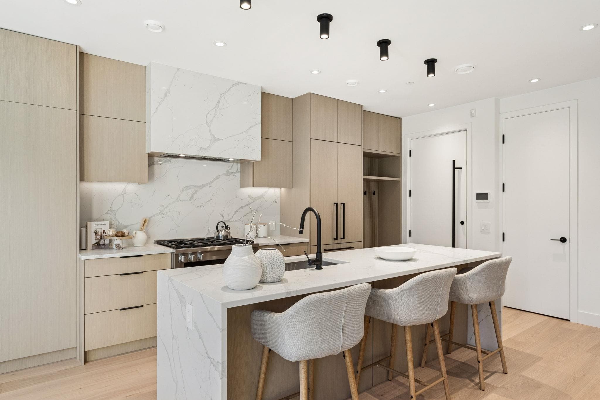 2 - 3036 W 14th Avenue, Vancouver, V6K 2X8 — photo 3