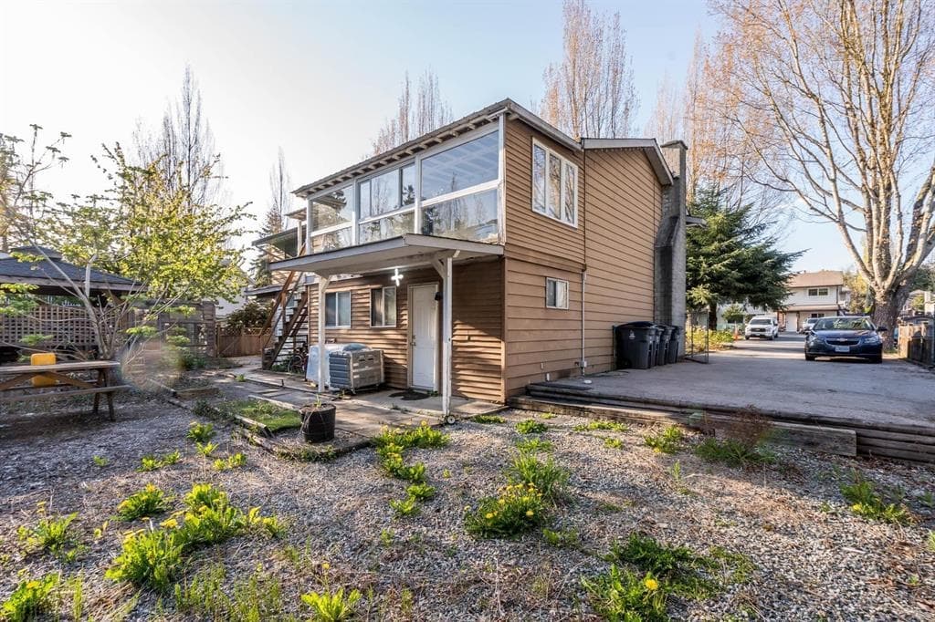 8980 146a Street, Surrey, V3R 7C2 — photo 2