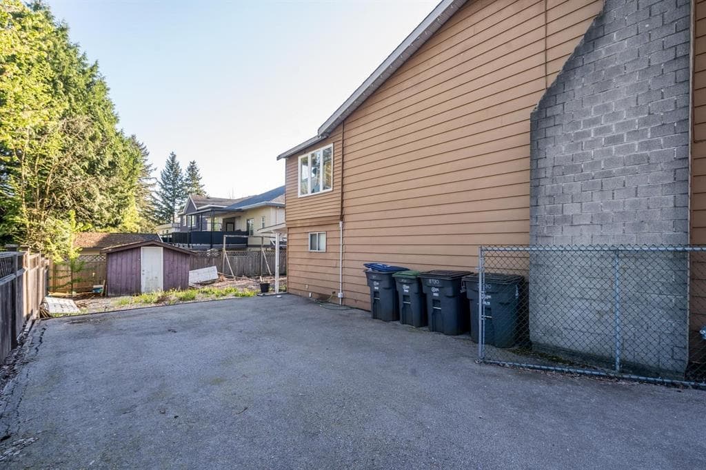 8980 146a Street, Surrey, V3R 7C2 — photo 4