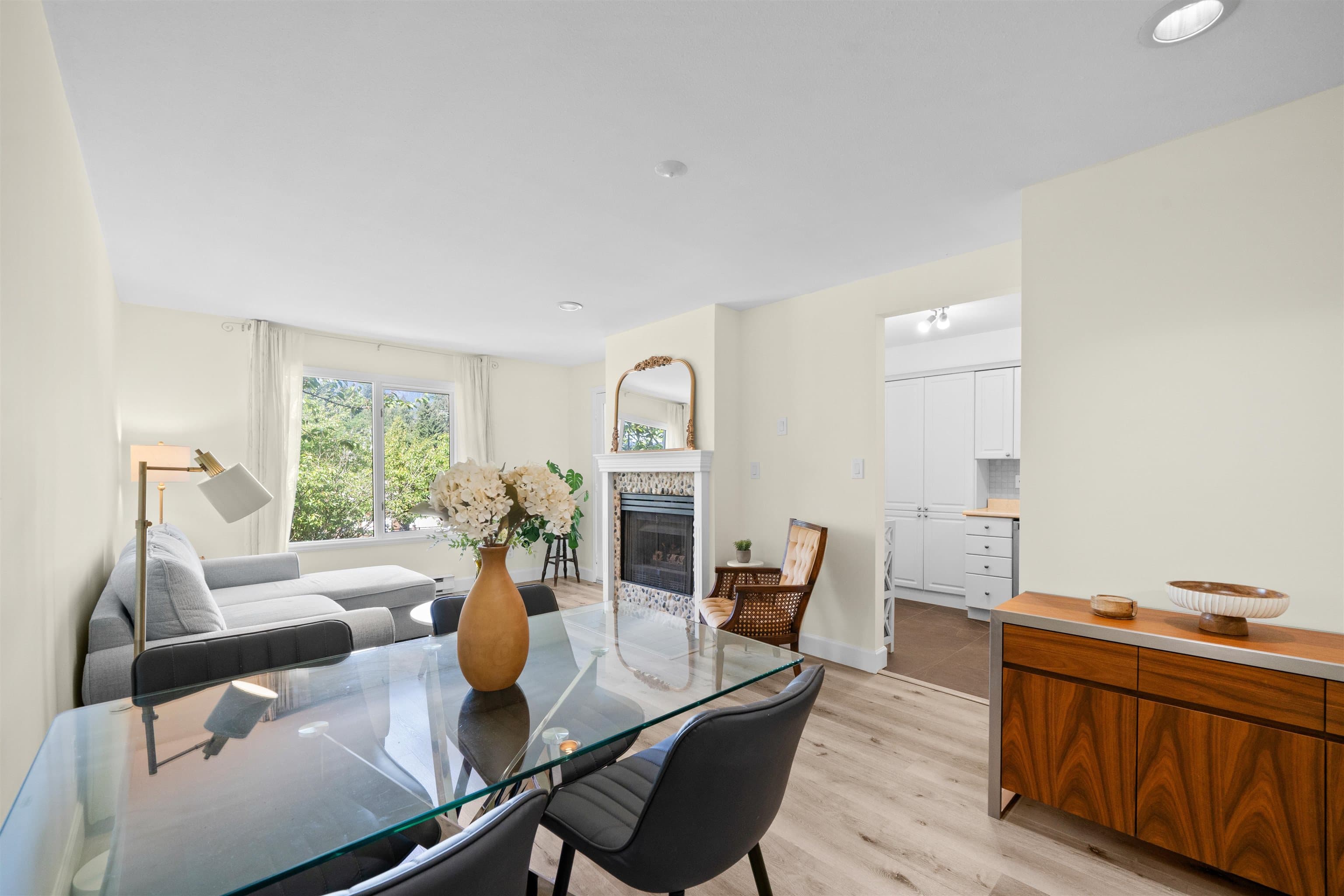 204 - 1528 Bowser Avenue, North Vancouver, V7P 2Y3 — photo 4