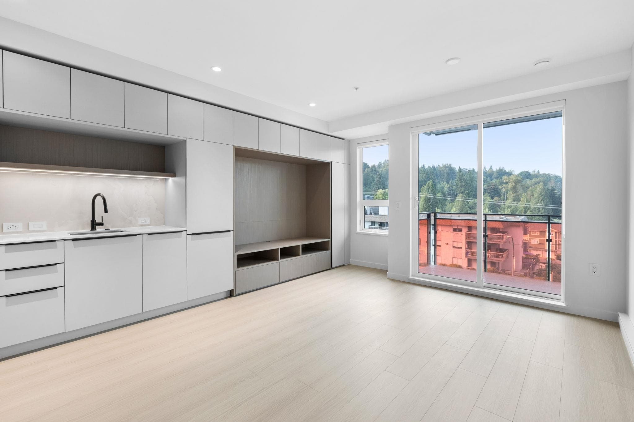 412 - 2015 St. Johns Street, Port Moody, V3H 0N5 — photo 4