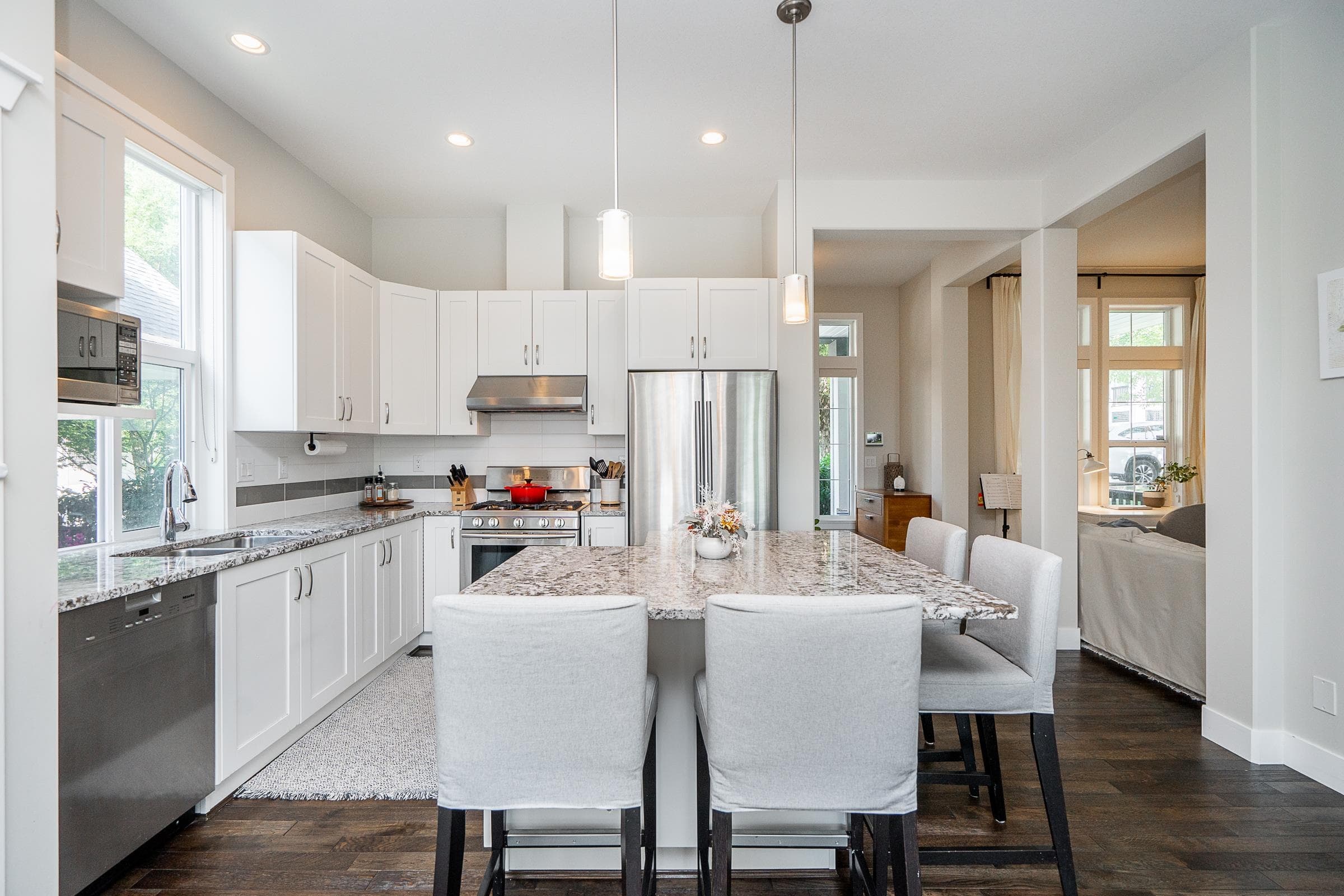 3466 Galloway Avenue, Coquitlam, V3E 0H7 — photo 5