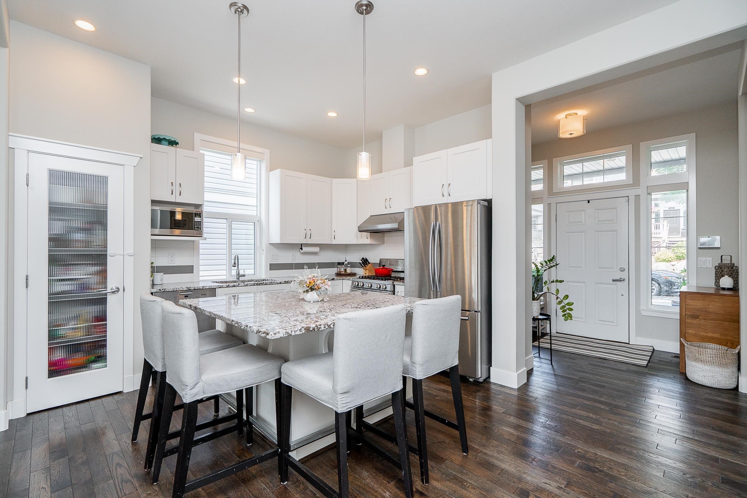 3466 Galloway Avenue, Coquitlam, V3E 0H7 — photo 4