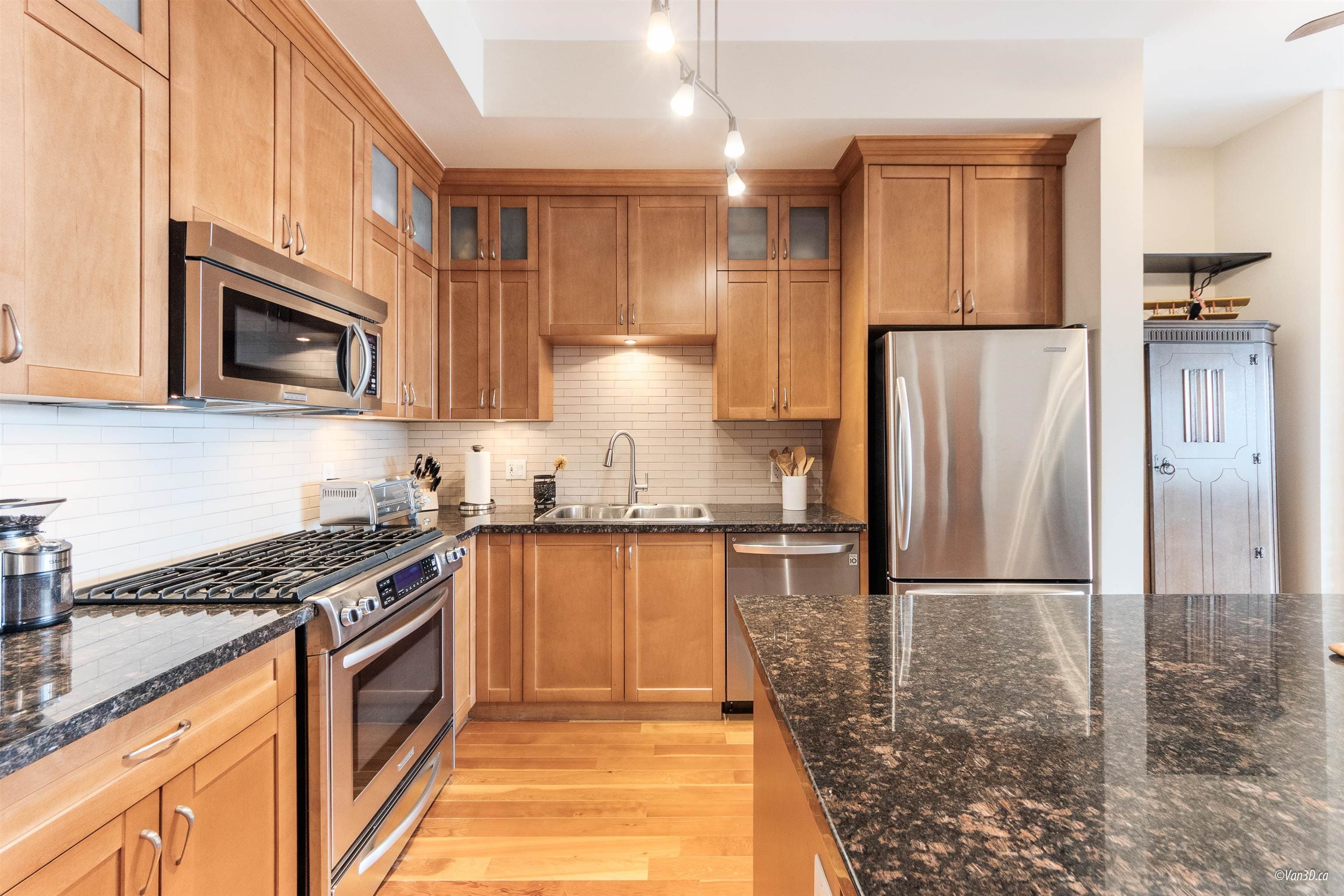 306 - 240 Salter Street, New Westminster, V3M 0C1 — photo 2
